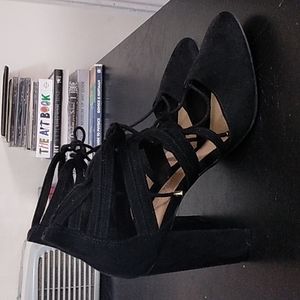 Brand new No Box Christian Siriano Suede Pump Closed Toe Gladiator Style Straps
